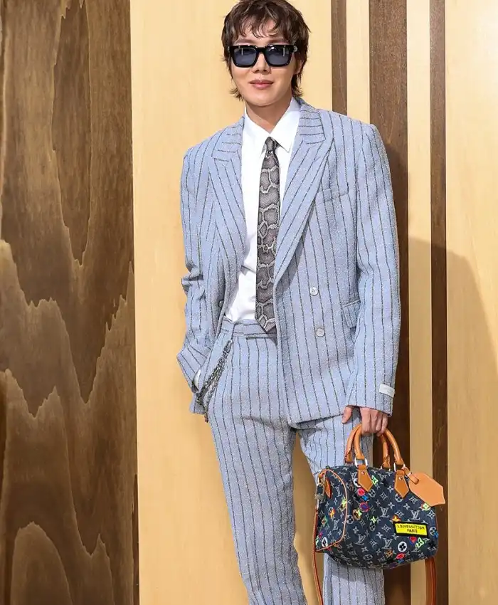 Louis Vuitton Show JHope Suit
