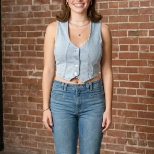 Off Campus S01 Hannah Wells Blue Vest