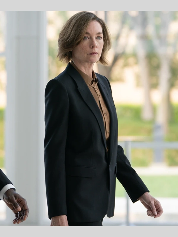 Paradise S01 Julianne Nicholson Black Blazer