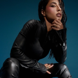 Shop-Baraja-Bendita-Becky-G-Slim-Fit-Black-Leather-Jacket