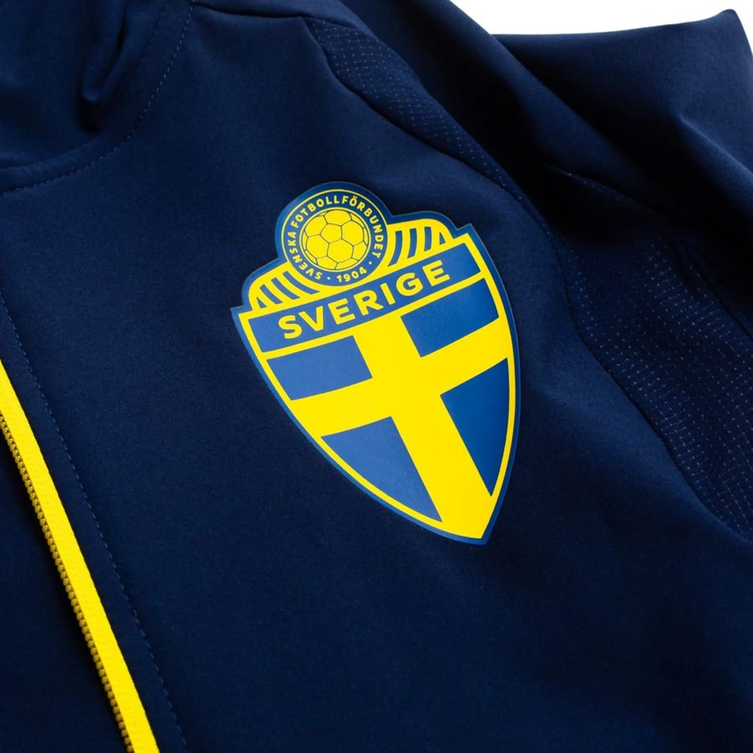 order now Sweden Windbreaker Tiro 26 Travel World Cup 2026 - Team Navy