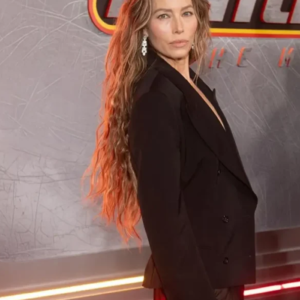 Get Matchbox Premiere Jessica Biel Black Blazer