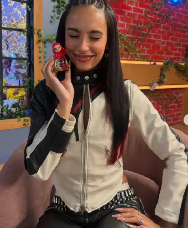 Kylie Cantrall Unboxing Red Doll Black and White Jacket