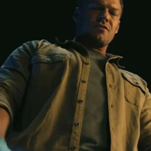 Reacher-S02-Jack-Reacher-Brown-Jacket-Side-View