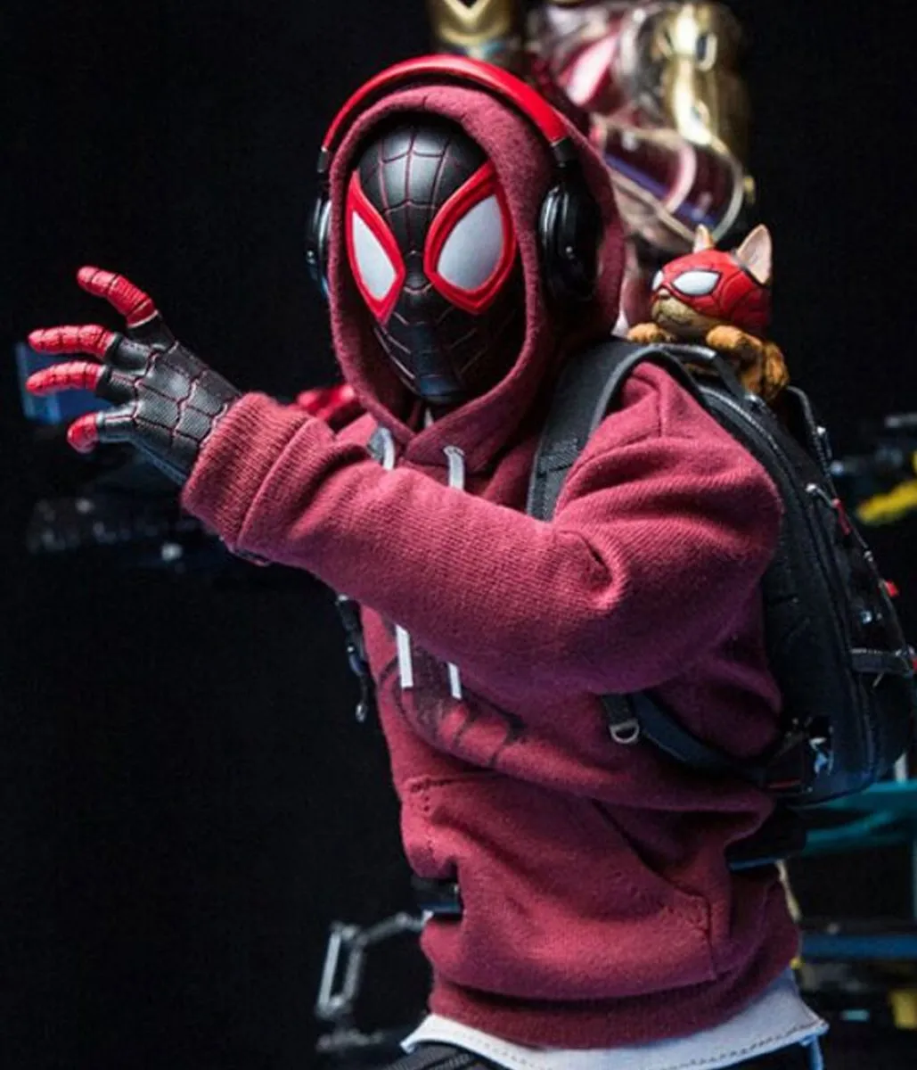 bodega-cat-spider-miles-morales-red-fleece-hoodie-scaled