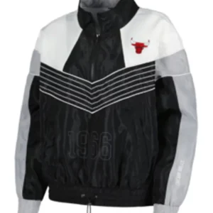 Chicago Bulls Courtside Half-Zip Track Jacket