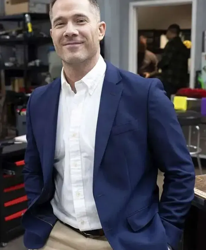 Get Luke Macfarlane Shifting Gears S02 Blue Blazer