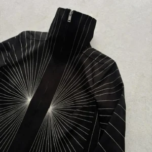 Get radiance embroiderd high-neck jacket