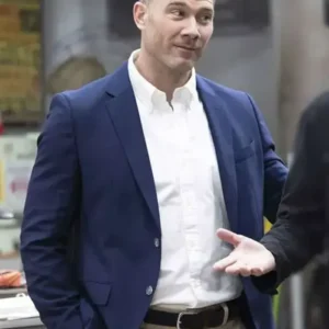 Luke Macfarlane Shifting Gears S02 Blue Blazer