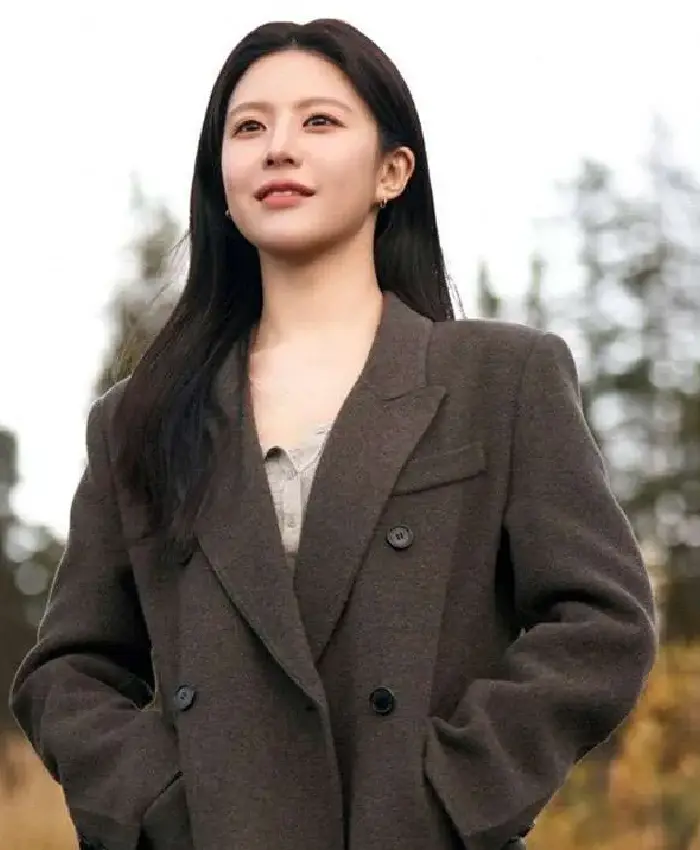 Can This Love Be Translated Go Youn-jung Brown Coat