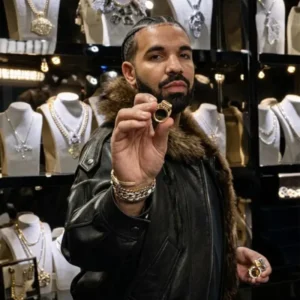 Drake Jewelry Room Coat