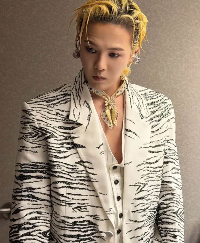 K-Pop Inspired Blazer