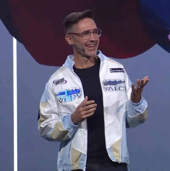 LE SSERAFIM Overwatch Jacket