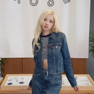 Levi’s x Rosé Zip-up Trucker Jacket