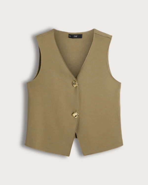 Love Is Blind UK Season 3 Jacket