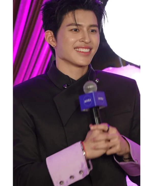 Phuwin Tangsakyuen Black Blazer