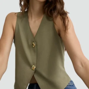 Sophie Tregaskiss Love Is Blind Vest
