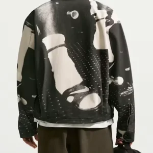shop now Nike Men’s Sport Graphic Field Jacket