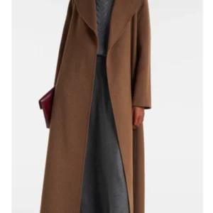 Get Line of Fire S01 Sydney Kayana Brown Coat