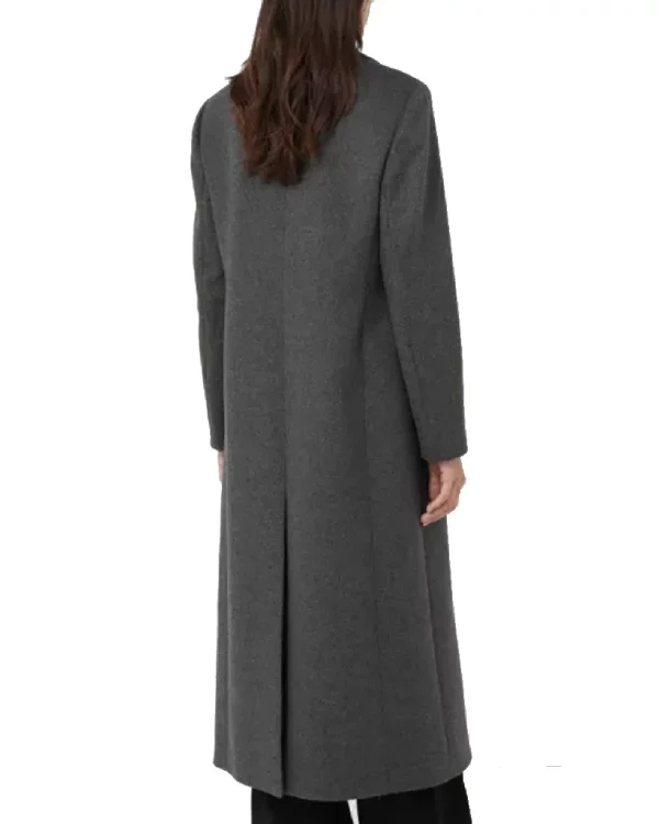 Get West Sussex Minibus Service Kate Middleton Coat