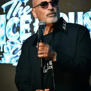 The-Ice-House-Comedy-Club-Howie-Mandel-Black-Jacket