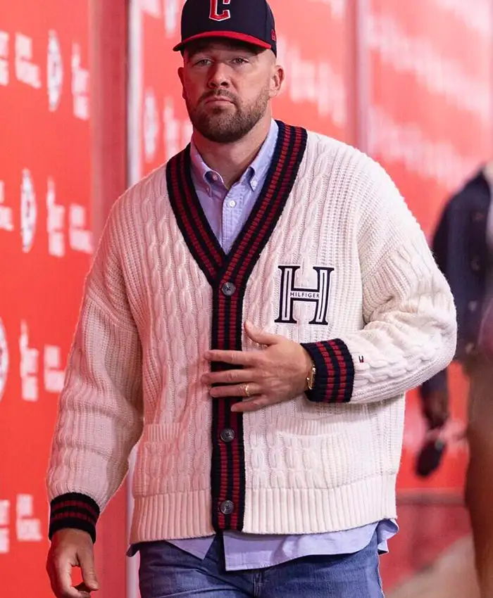 Travis Kelce Chiefs Game Arrival H Off-White Cardigan